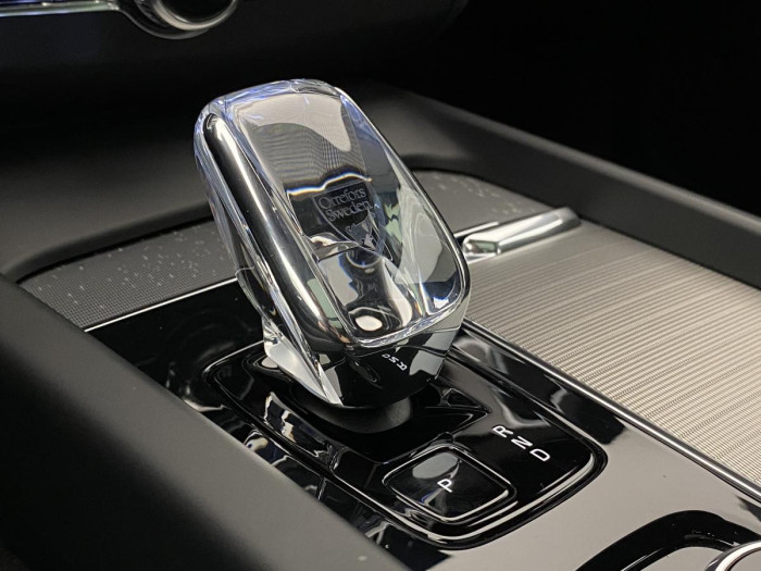 Volvo XC60 B4 AWD PLUS BRIGHT REZERVACE 2.0 Plus
