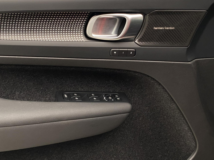 Volvo XC40 B4 AWD BRIGHT PLUS AUT CZ