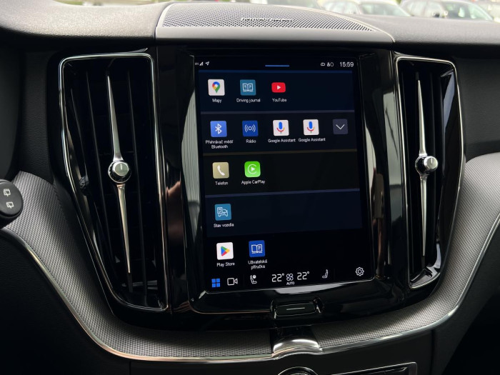 Volvo XC60 B4 PLUS BRIGHT Aut REZERVACE