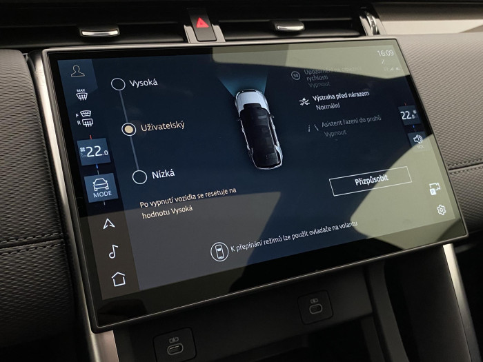 Land Rover Discovery Sport D200 DYNAMIC SE AWD AUT 2.0 d Dynamic SE