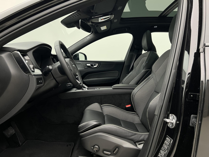 Volvo XC60 T6 AWD RECHARGE BLACK EDITION 2.0 Edition