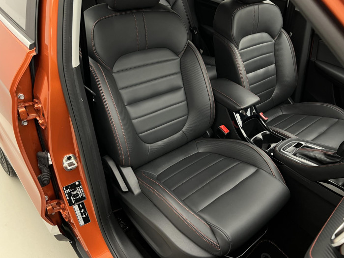 MG ZS 1.0T EXCLUSIVE AUT CZ 1.maj. 1.0 Exclusive