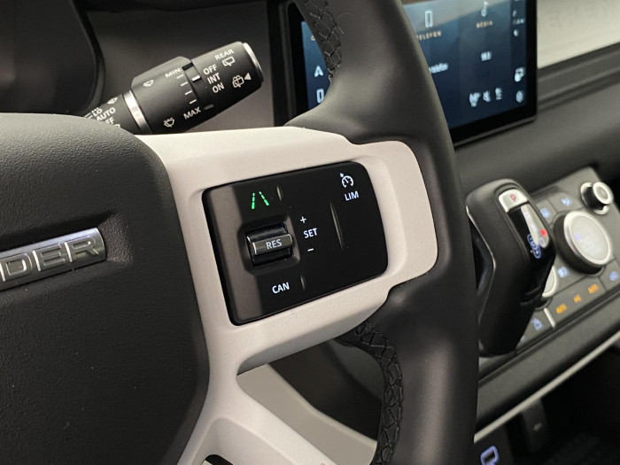 Land Rover Defender 110 D250 S AWD AUT CZ 7míst 3.0 d