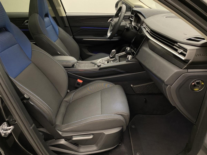 Lynk & Co 01 PHEV DCT AUT 1.maj