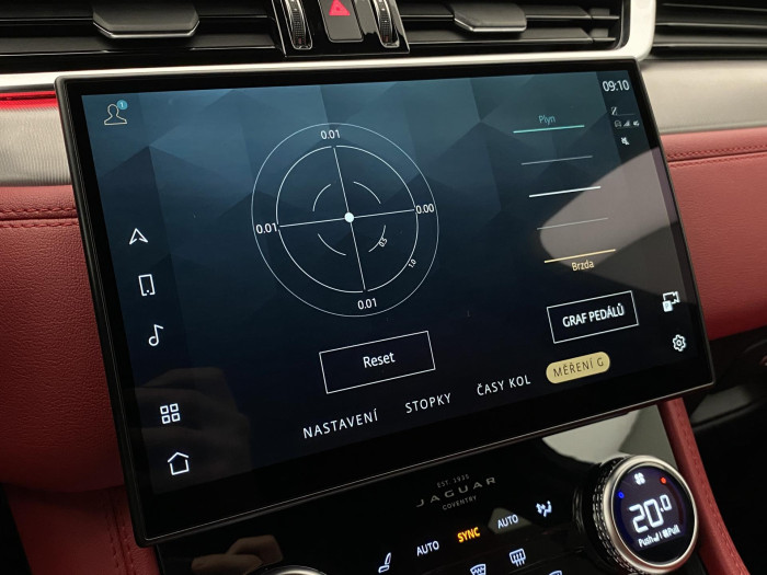 Jaguar F-Pace D300 S R-DYNAMIC AWD REZERVACE 3.0 d Dynamic