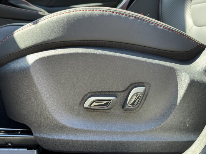 MG ZS EXCLUSIVE AUT. SKLADEM 1.0 Exclusive