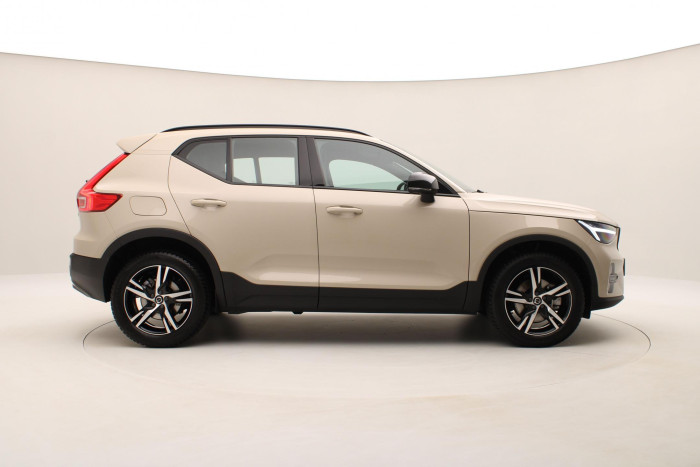 Volvo XC40 B3 DARK PLUS AUT CZ 1.maj