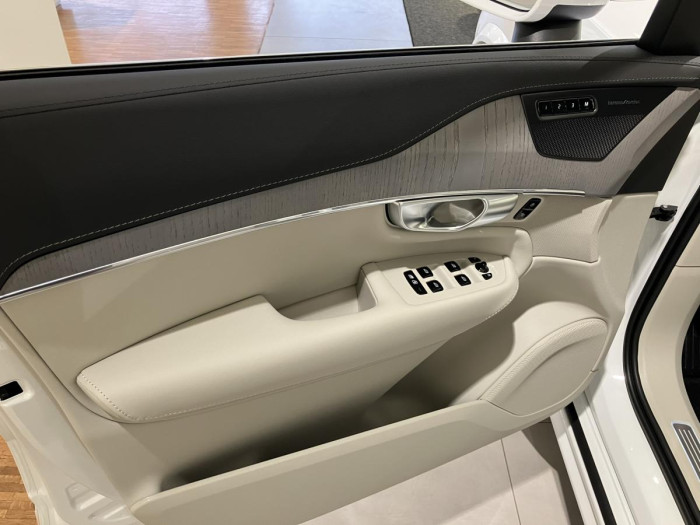 Volvo XC90 B5 AWD AUT  ULTIMATE 7-míst