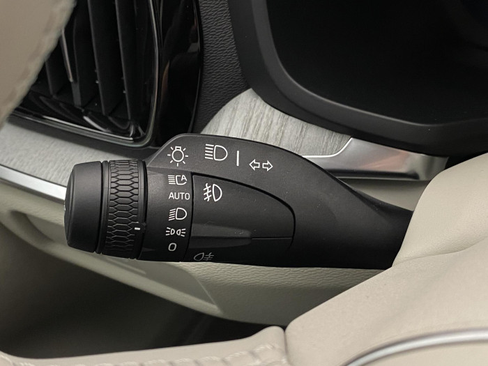 Volvo V60 B4 AUT BRIGHT PLUS