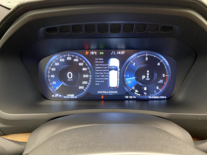 Volvo XC90 B5 AWD INSCRIPION AUT CZ