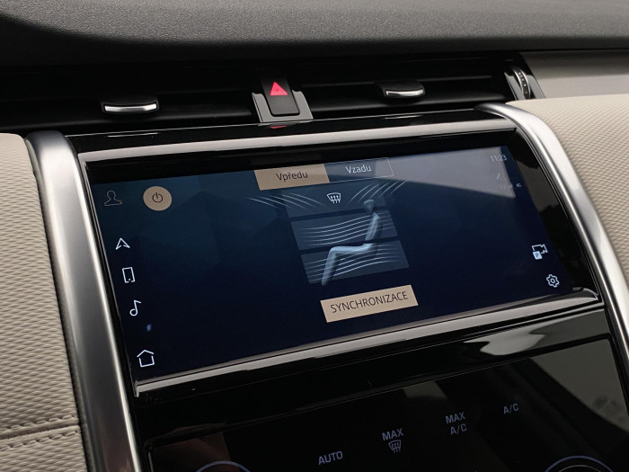 Land Rover Discovery Sport D200 AWD R-DYNAMIC REZERVACE 2.0 d Dynamic