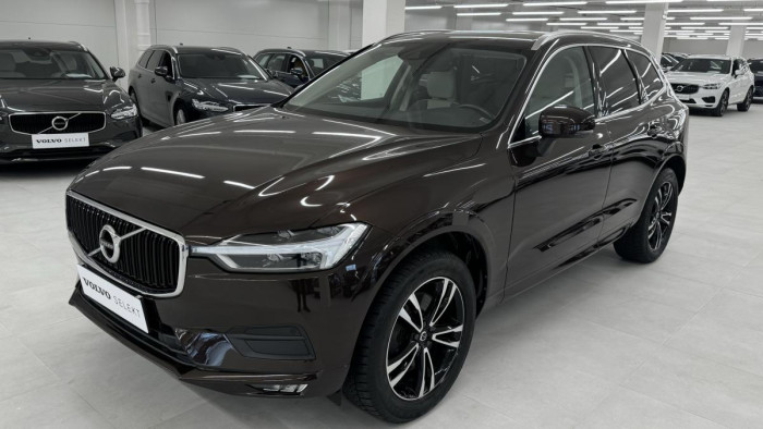 Volvo XC60 T5 AWD MOMENTUM REZERVACE 2.0 Momentum