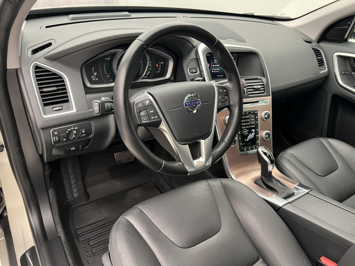 Volvo XC60 D4 AWD SUMMUM AUT 2.4 d Summum
