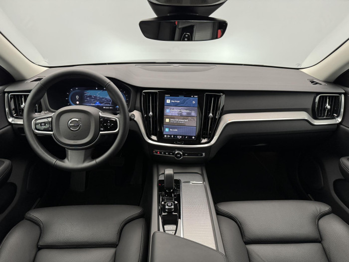 Volvo V60 B4 PLUS DARK CZ 1.maj