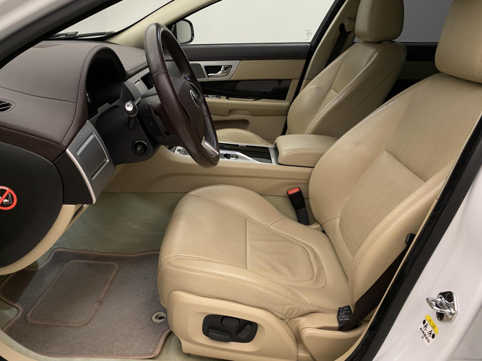 Jaguar XF 3.0 V6D AUT CZ 3.0 d