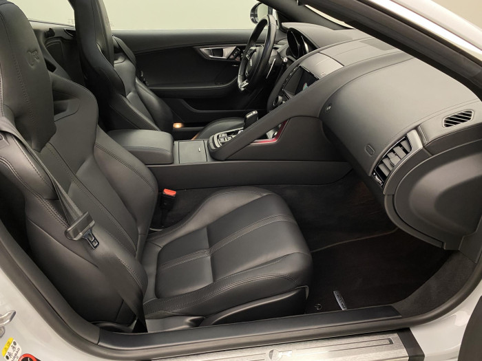 Jaguar F-Type R AWD AUT REZERVACE