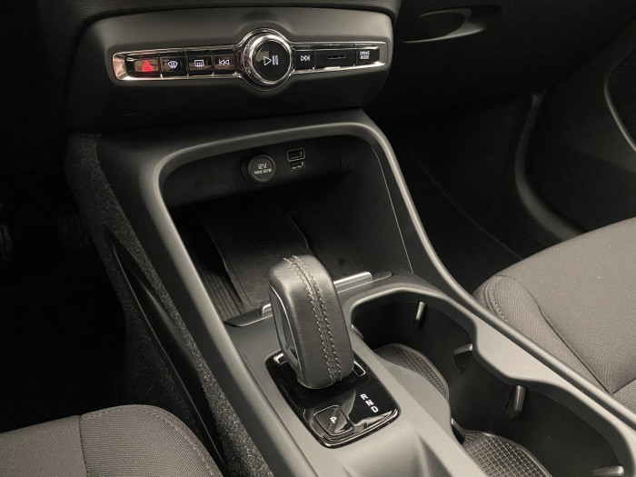 Volvo XC40 T3 MOMENTUM AUT CZ 1.5 Momentum