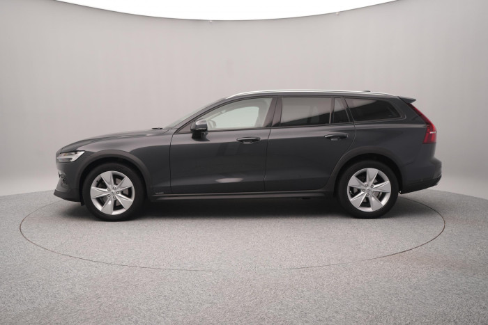 Volvo V60 CC D4 AWD MOMENTUM CZ 1.maj 2.0 d CC CC Momentum