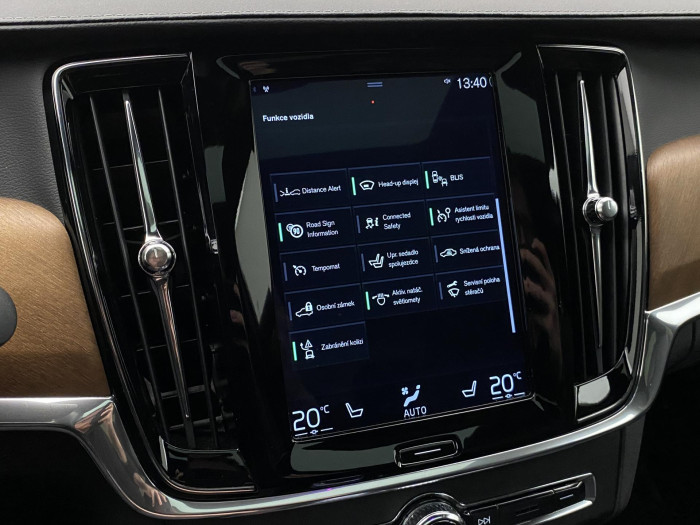 Volvo S90 T8 TWIN ENGINE INSCRIPTION