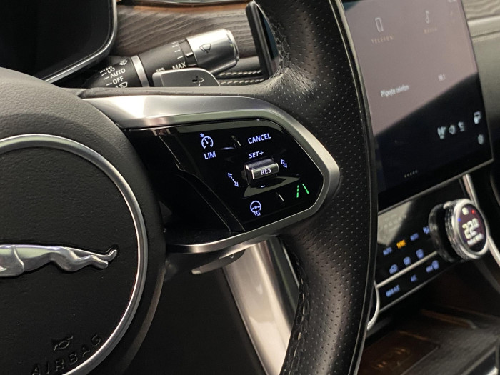 Jaguar XF D200 R-DYNAMIC SE AWD AUT 2.0 d Dynamic SE