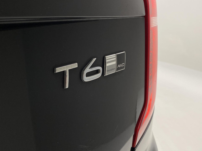 Volvo XC90 T6 AWD INSCRIPTION REZERVACE