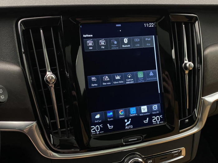 Volvo V90 CC D4 AWD MOMENTUM REZERVACE 2.0 d CC CC Momentum