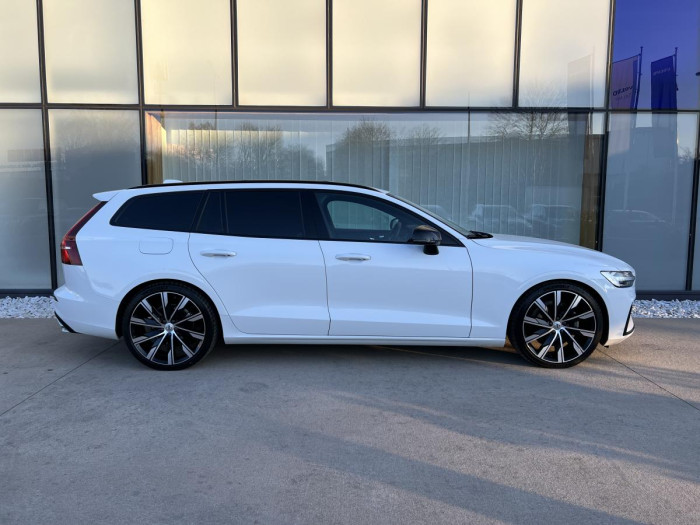 Volvo V60 B4 R-DESIGN Aut 1.maj.