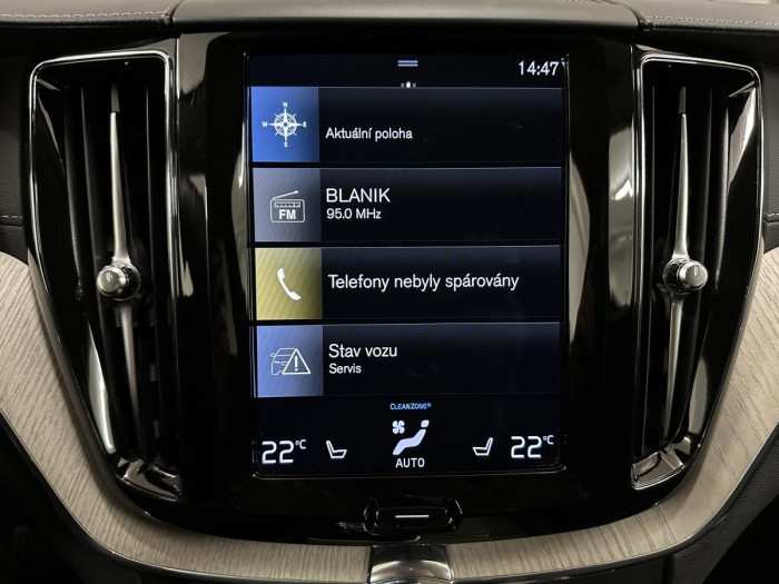 Volvo XC60 B4 AWD INSCRIPTION REZERVACE