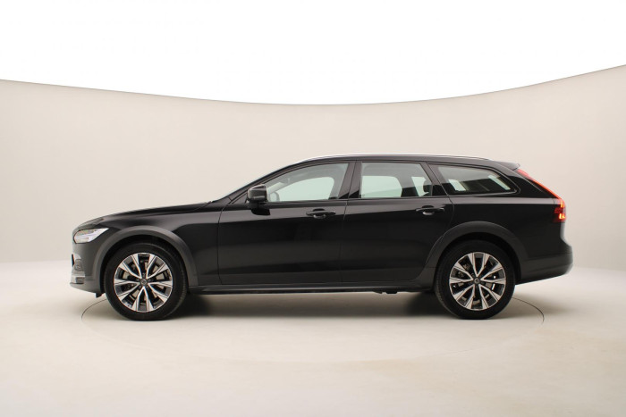 Volvo V90 CC B4 AWD PLUS AUT CZ 1.maj