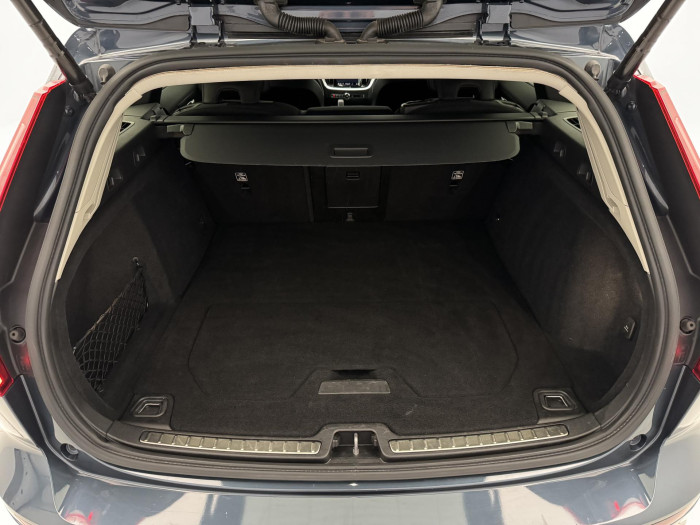 Volvo V60 CC B4 AWD PRO AUT 2.0 CC CC