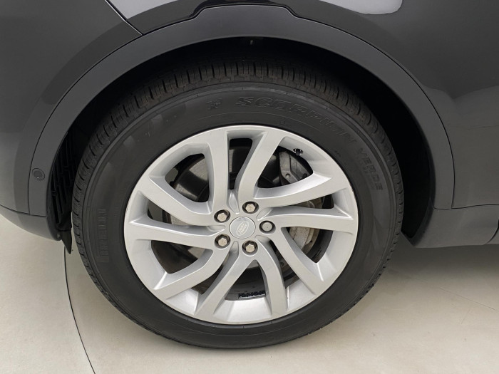 Land Rover Discovery 3,0 Sd6 AWD HSE REZERVACE