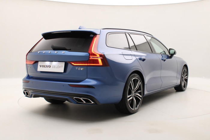 Volvo V60 T8 AWD R-DESIGN AUT REZERVACE