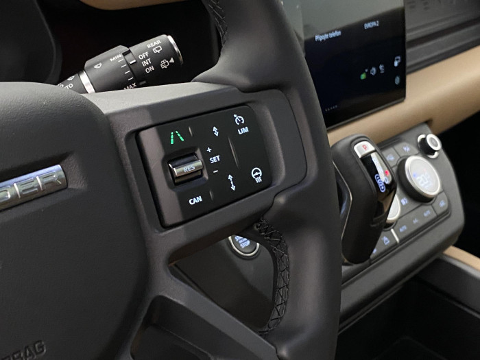 Land Rover Defender 110 D300 X-DYNAMIC HSE AWD AUT 3.0 d Dynamic