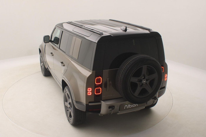 Land Rover Defender 110 D300 X-DYNAMIC SE AWD AUT 3.0 d Dynamic SE