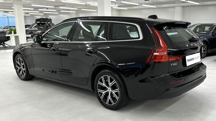 Volvo V60 B3 CORE AUT REZERVACE