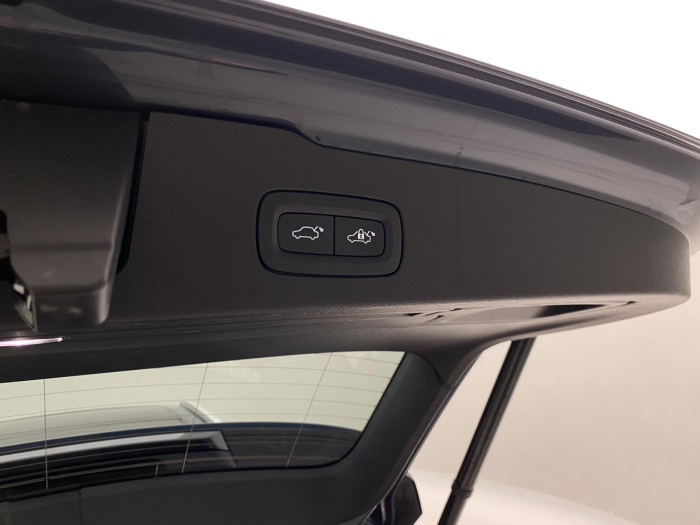 Volvo V60 CC B4 AWD BRIGHT PLUS AUT CZ