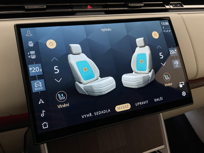 Land Rover Range Rover P550e AUTOBIOGRAPHY SWB