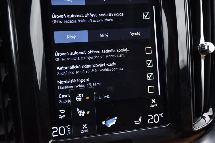 Volvo XC60 D4 AWD MOMENTUM REZERVACE 2.0 d Momentum