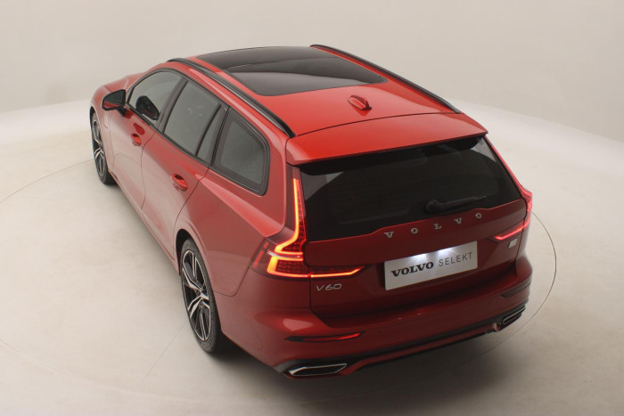 Volvo V60 T6 AWD R-DESIGN RECHARGE 1.maj