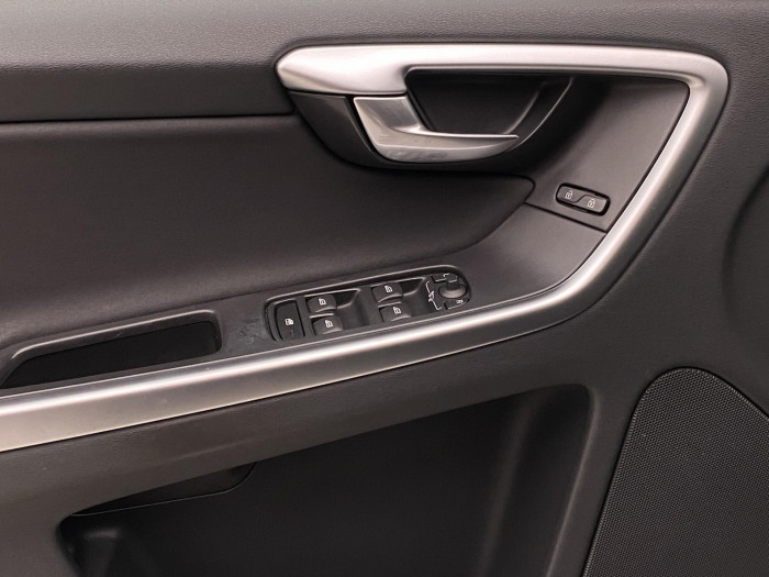 Volvo XC60 D3 AWD MOMENTUM PANORAMA 2.4 d Panorama Momentum