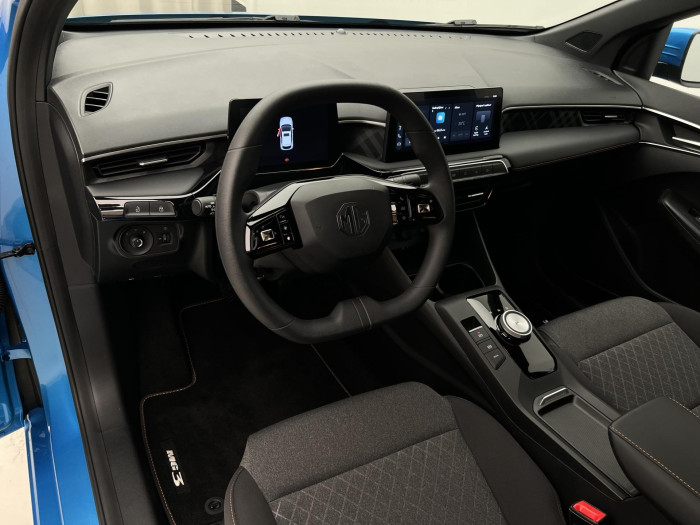 MG MG3 ESSENTIAL Hybrid+ AUT CZ 1.maj
