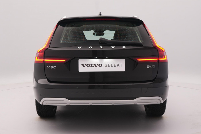 Volvo V90 CC B4 AWD PLUS CZ 1.maj