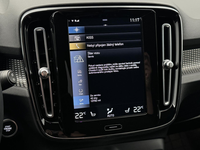 Volvo XC40 B4 AWD R-DESIGN AUT 1.maj CZ