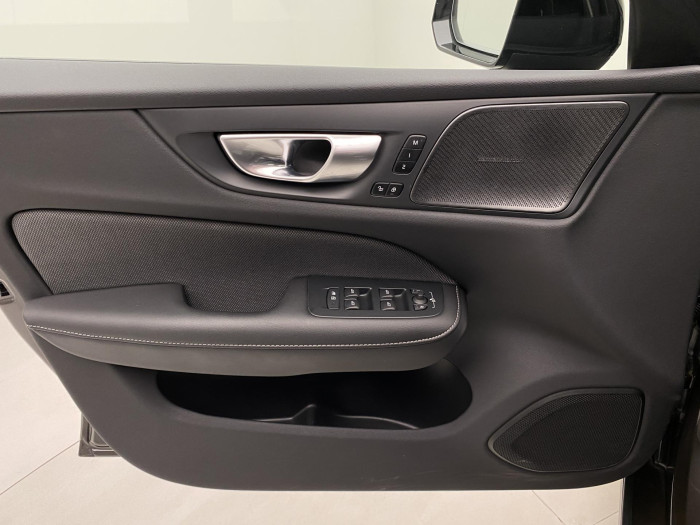 Volvo S60 T6 AWD PLUS DARK RECHARGE AUT