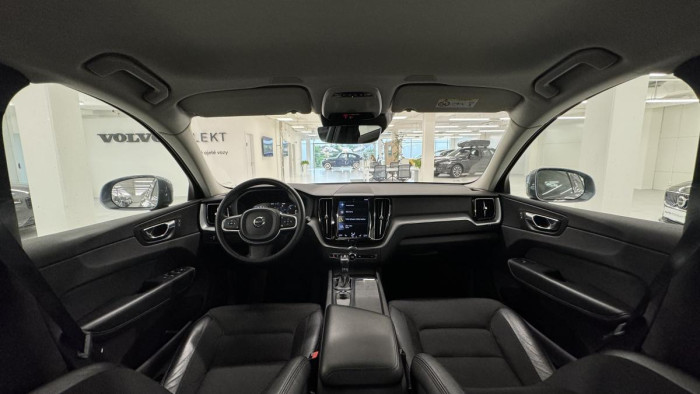 Volvo XC60 D4 AWD MOMENTUM REZERVACE 2.0 d Momentum