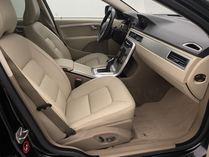 Volvo XC70 D4 AWD SUMMUM AUT CZ 2.4 d Summum