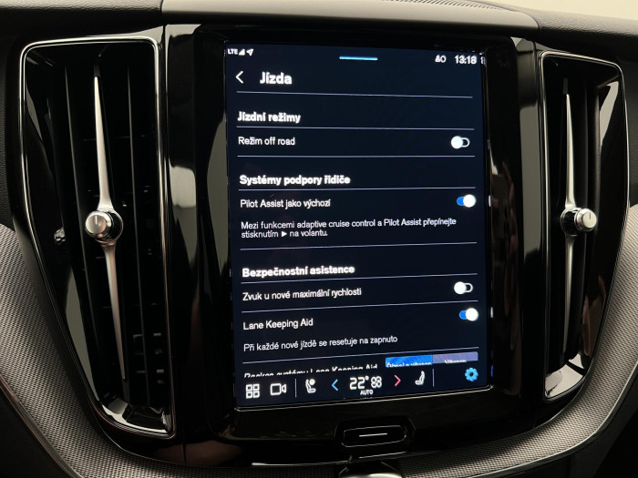 Volvo XC60 B4 AWD PLUS DARK AUT 1.maj.