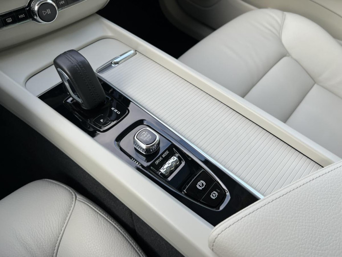 Volvo XC60 T6 AWD RECHARGE INSCRIPTION