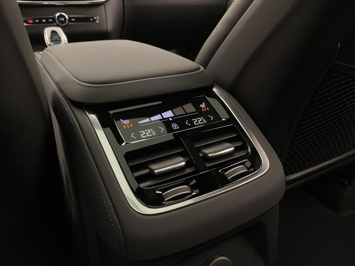 Volvo XC90 T8 AWD RECHARGE BLACK EDITION 2.0 Edition