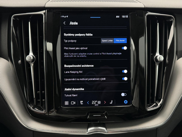 Volvo XC60 B4 AWD PLUS DARK AUT